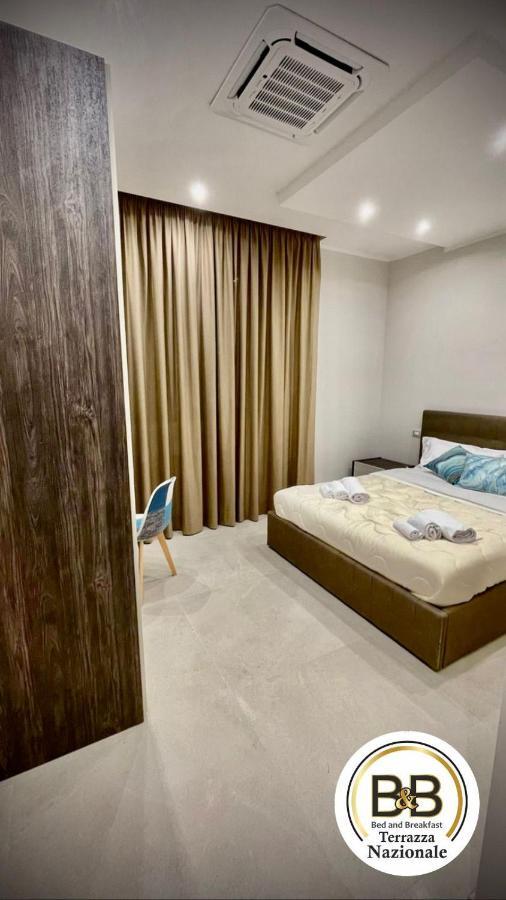 B&B Terrazza Nazionale Napoli Bagian luar foto