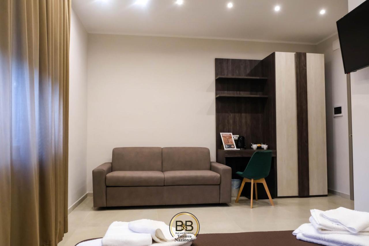 B&B Terrazza Nazionale Napoli Bagian luar foto