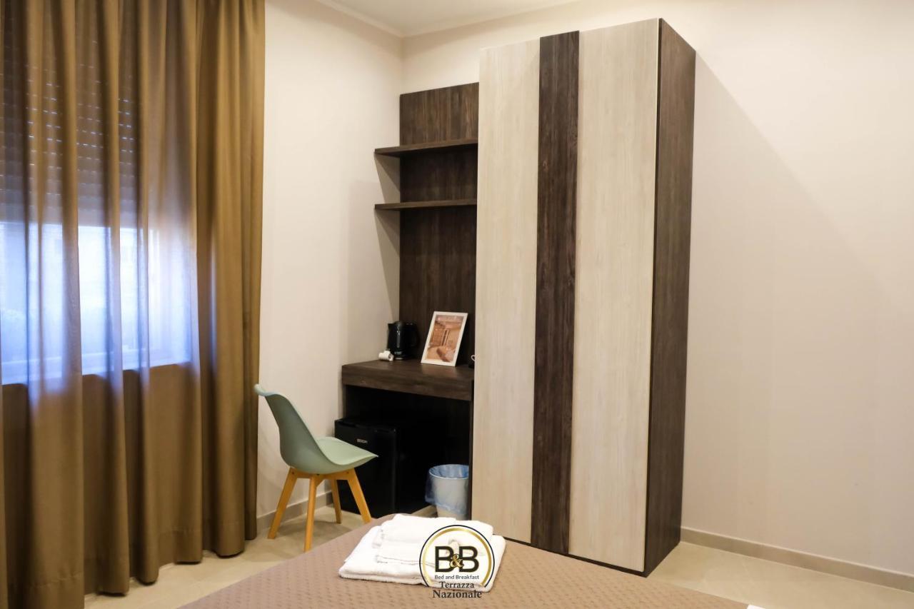 B&B Terrazza Nazionale Napoli Bagian luar foto